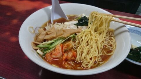 具だくさんの冷やしラーメン