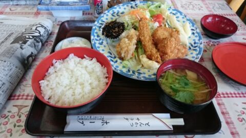ホープのミックスフライ定食
