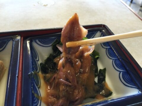 さか本三品定食のホタルイカ
