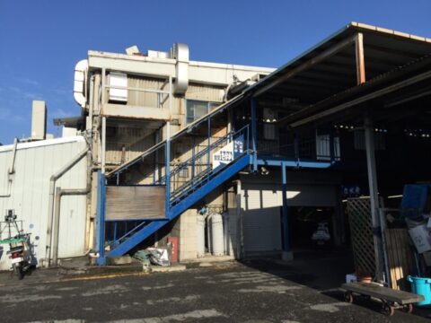 市場食堂さか本の外観