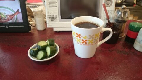 烏龍茶と漬物