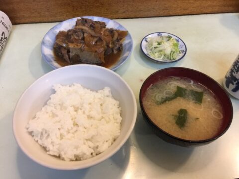 佐野新の肉豆腐定食