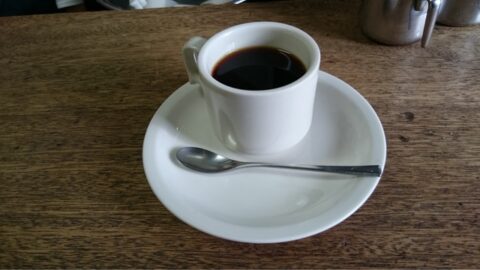 網兼の熱いコーヒー