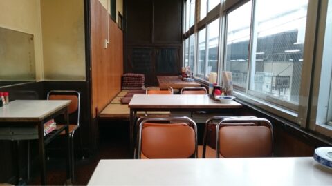 磯野家の店内