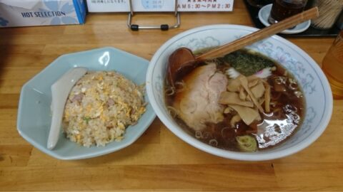 ラーメン半チャーハンセット