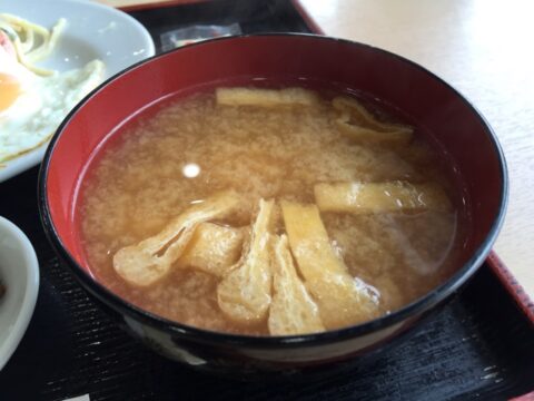 さか本の味噌汁