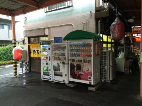 やしろ食堂の外観