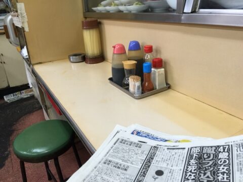 やしろ食堂のカウンター席