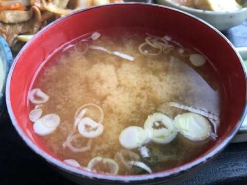 よこやまの味噌汁
