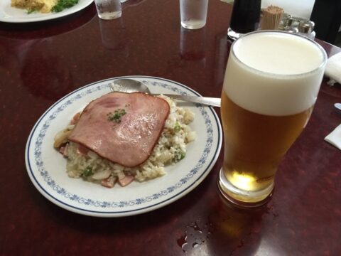 ハムライスとビール