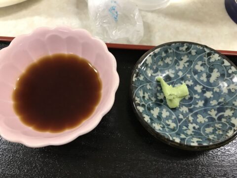 さか本のかけそばとミニまぐろなかおち丼のセット