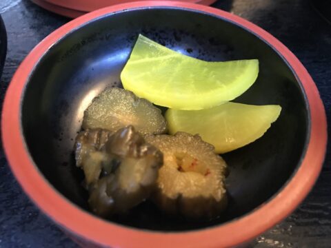 沢庵ともう一種、二種類の漬物