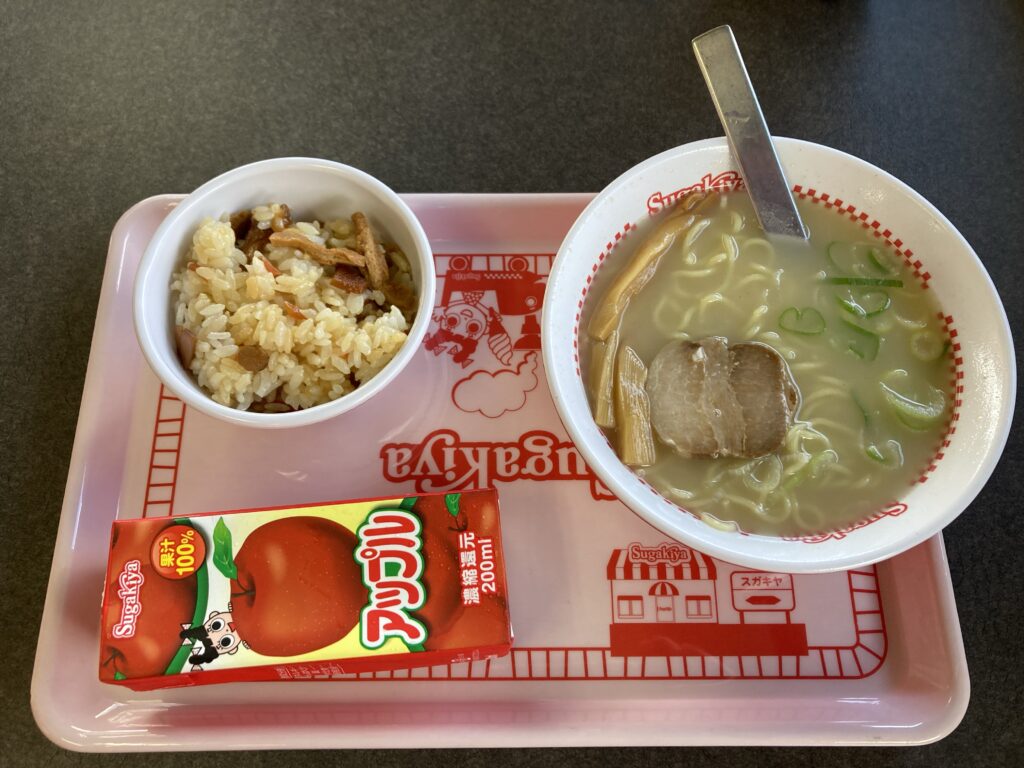 スガキヤのお子様セット(ミニラーメン、ミニ五目ごはん、ジュース)