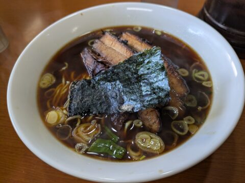 常滑チャーシュー テーブル