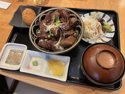 初詣子連れ伊勢詣の定番コロッケ！？＠豚捨外宮前店（三重県伊勢市岩渕） 写真11
