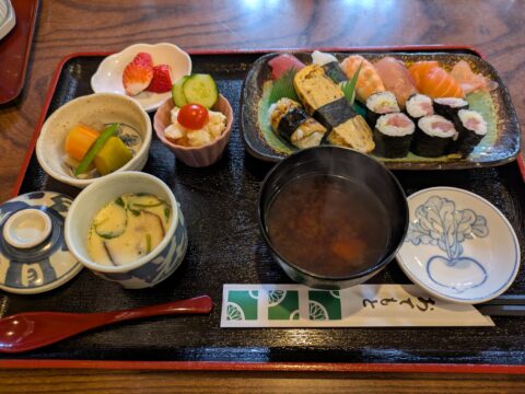 幸鮨 ランチ全体 1300円フルセット