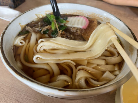 きしめん久弥の幅広いきしめん麺
