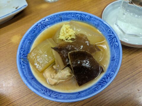 魚源食堂の冬瓜の煮物|椎茸と冬瓜をおろし生姜でさっぱりと仕立てた夏の一品