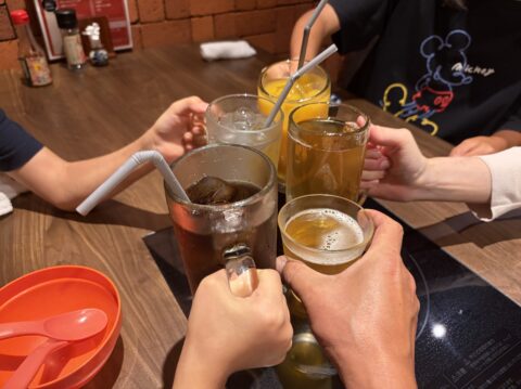 8月再訪時の家族乾杯