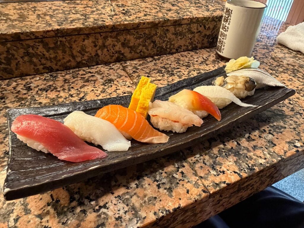 魚いちのランチ「上」の握り