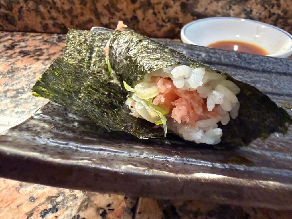 上の締めのネギトロ手巻き
